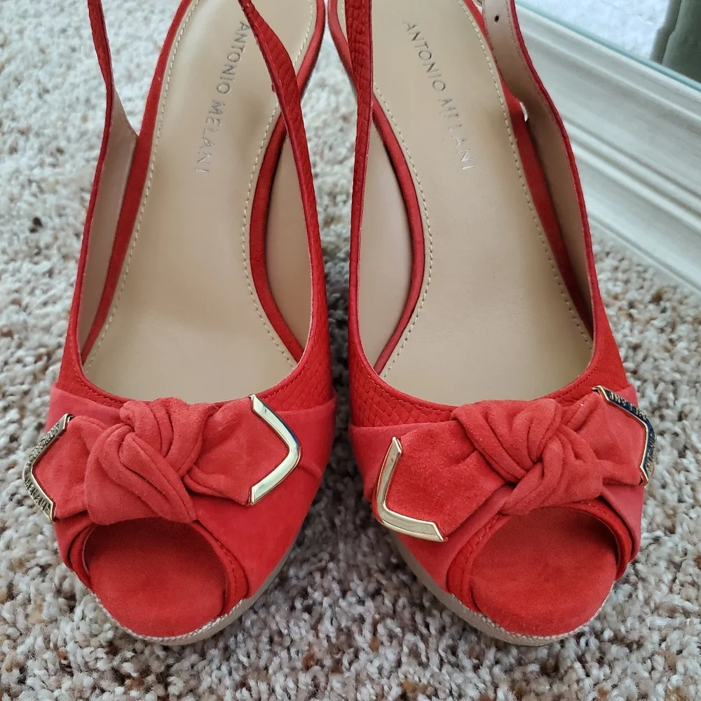 SOLD New Antonio Melani Coral Wedge w/sling back adjustable strap - Picture 7 of 9